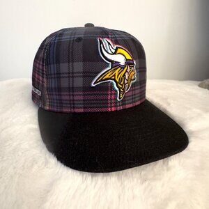 NWOT Minnesota Vikings New Era Black 2024 Crucial Catch Plaid Hat Fitted 7 1/8